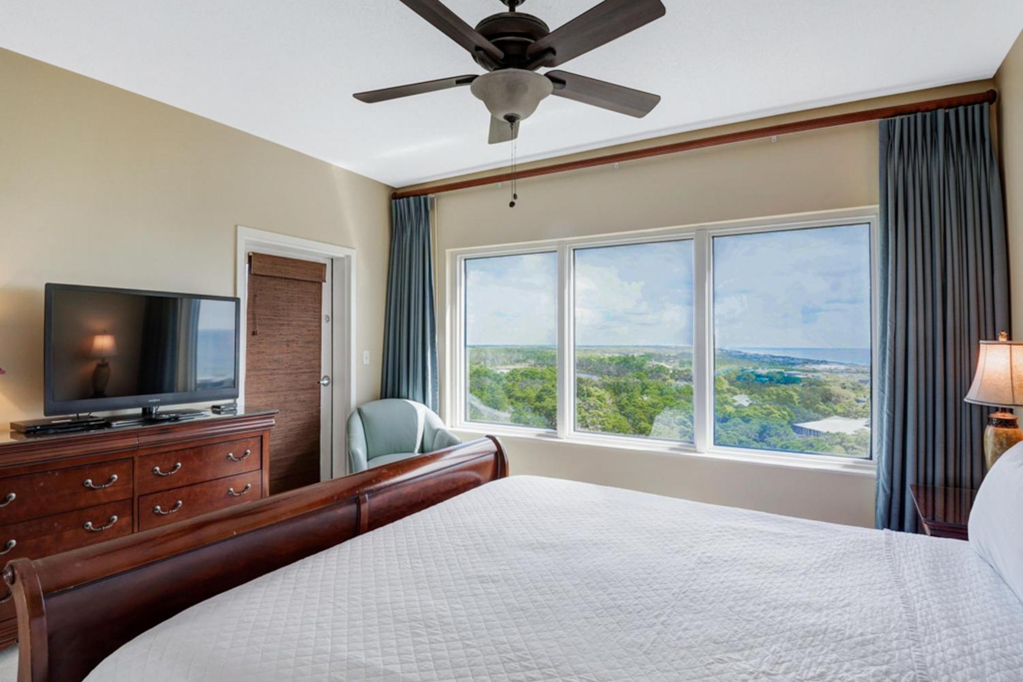 Tops'L Summit III Destin Room photo